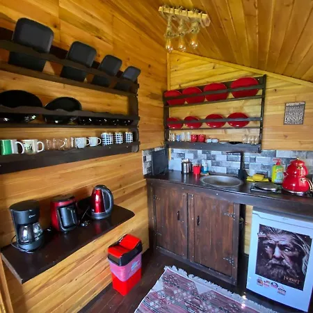 بيت للعطل Red Hobbit House *