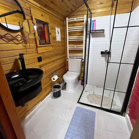 Red Hobbit House * Sapanca