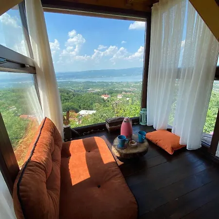 Kirmizi Hobbit Evi 別荘 サパンジャ