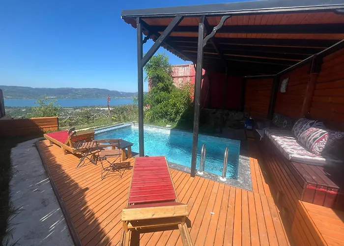 別荘 Kirmizi Hobbit Evi