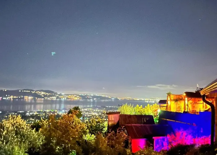 Kirmizi Hobbit Evi * サパンジャ