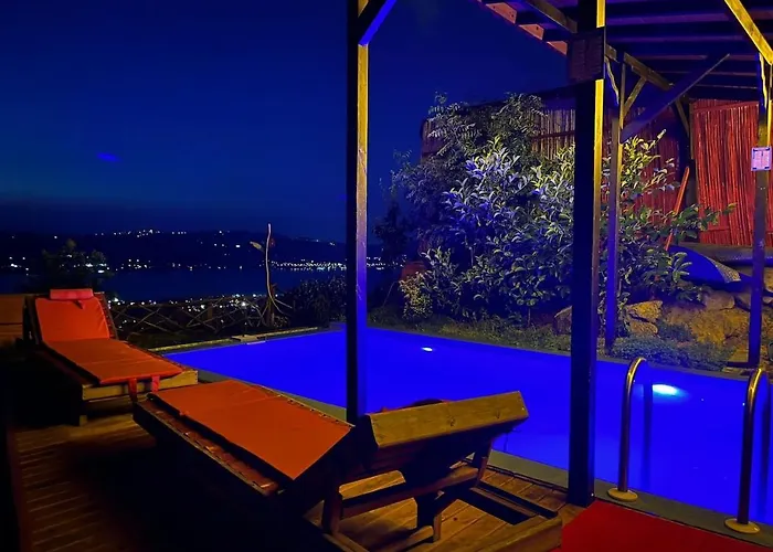 Red Hobbit House * Sapanca