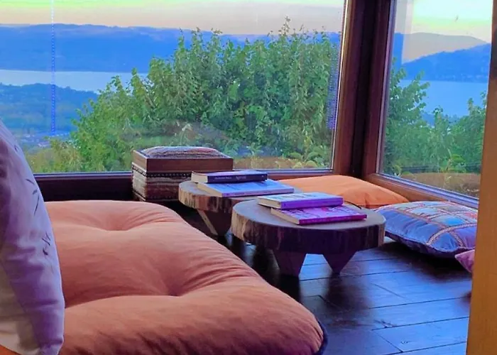 別荘 Kirmizi Hobbit Evi サパンジャ