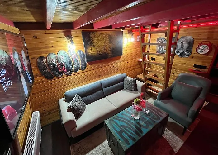 Kirmizi Hobbit Evi *