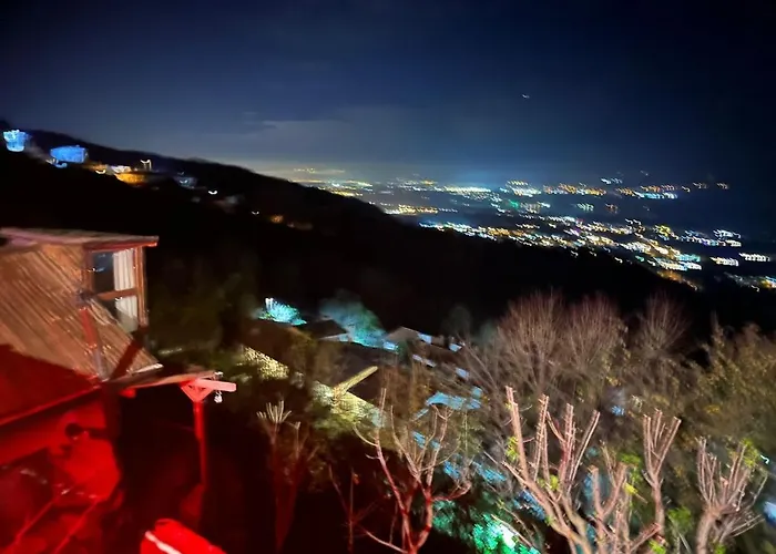 Kirmizi Hobbit Evi *