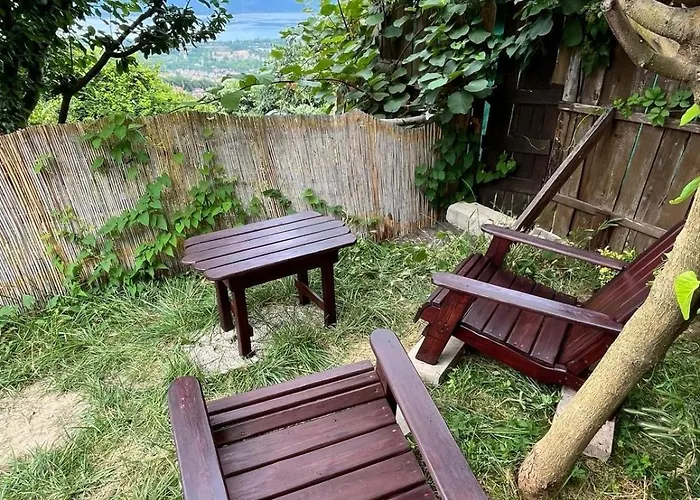 Kirmizi Hobbit Evi サパンジャ